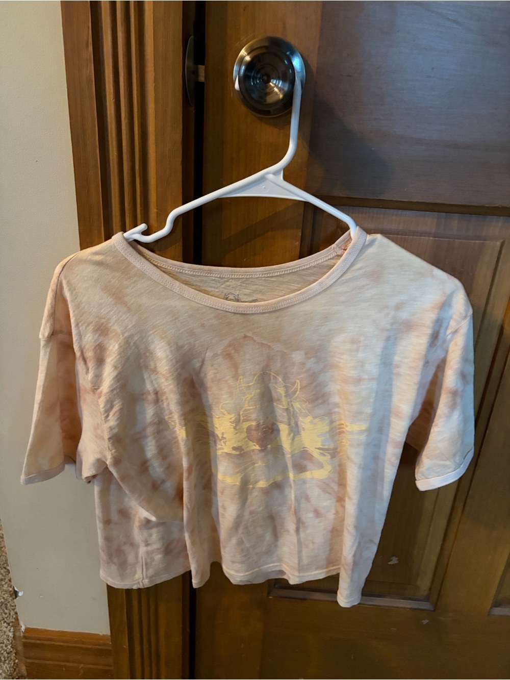 Boys Lie Peach Tie-Dye Crop Top with Yellow Graphic